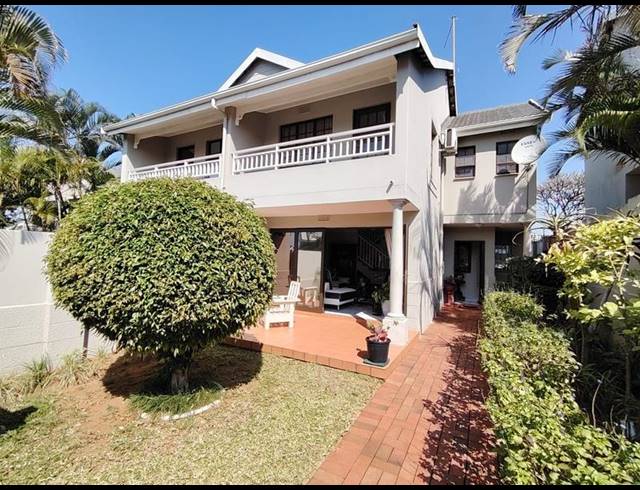2 BEDROOM TOWNHOUSE FOR SALE IN UMHLANGA CENTRAL